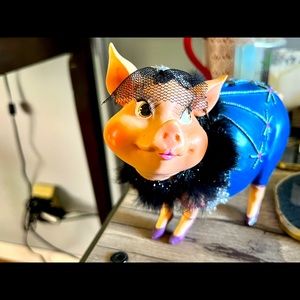 Glamorous piggy bank